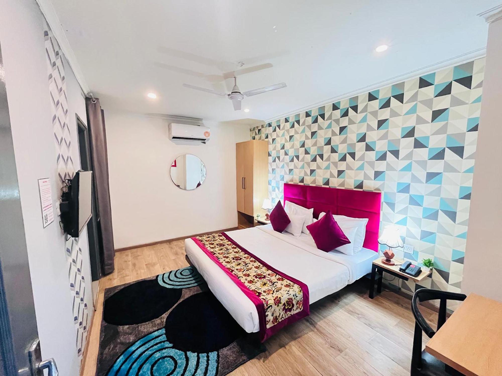 Qotel Hotel Chhatarpur - Oppsite Tivoli Garden New Delhi Exterior photo