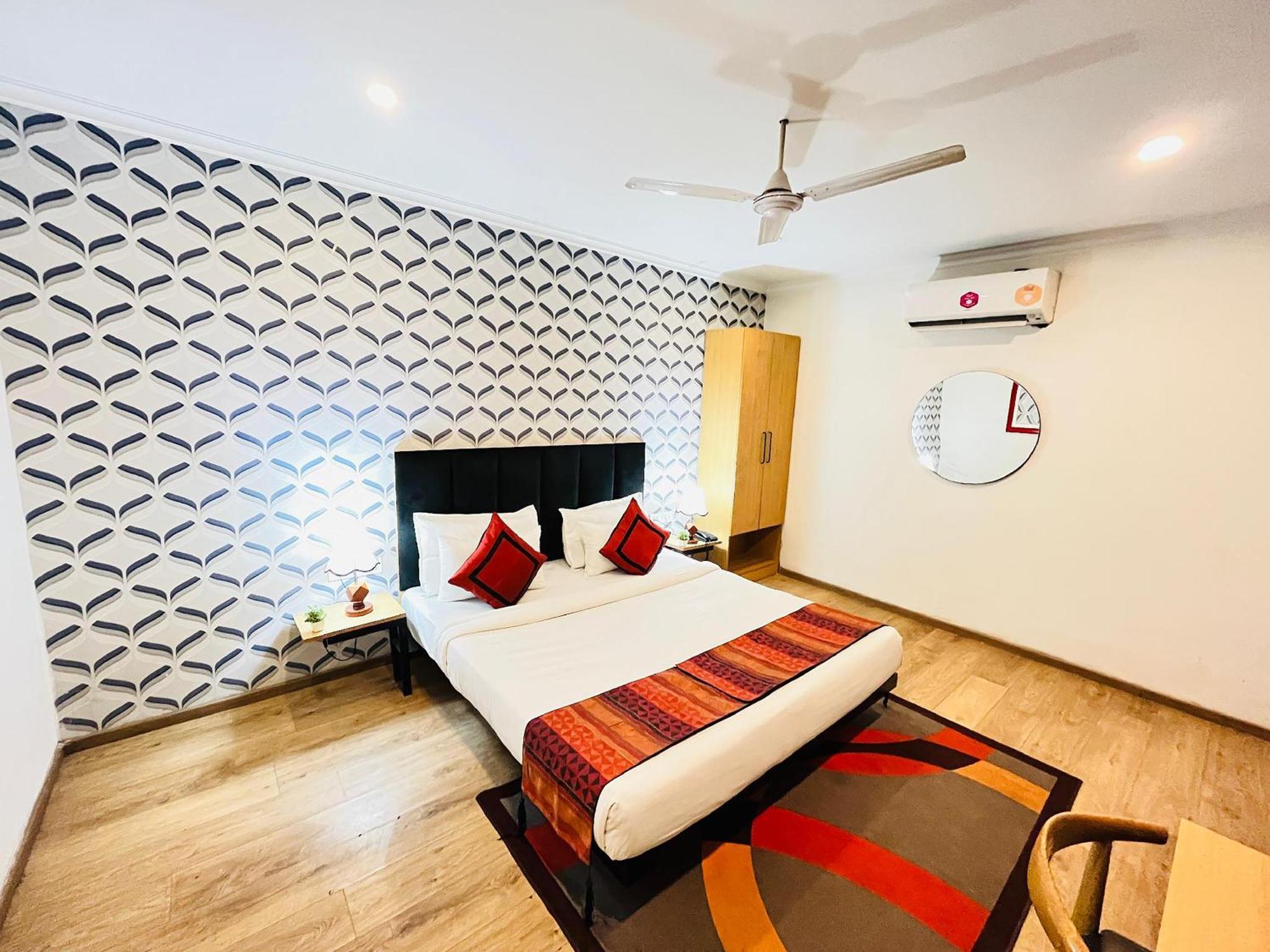 Qotel Hotel Chhatarpur - Oppsite Tivoli Garden New Delhi Exterior photo